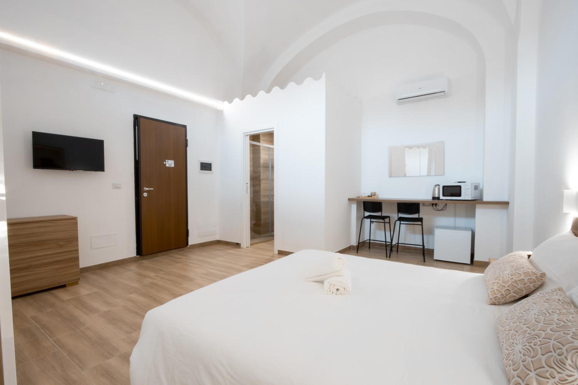 Hotel La Pigna Bari Exterior foto